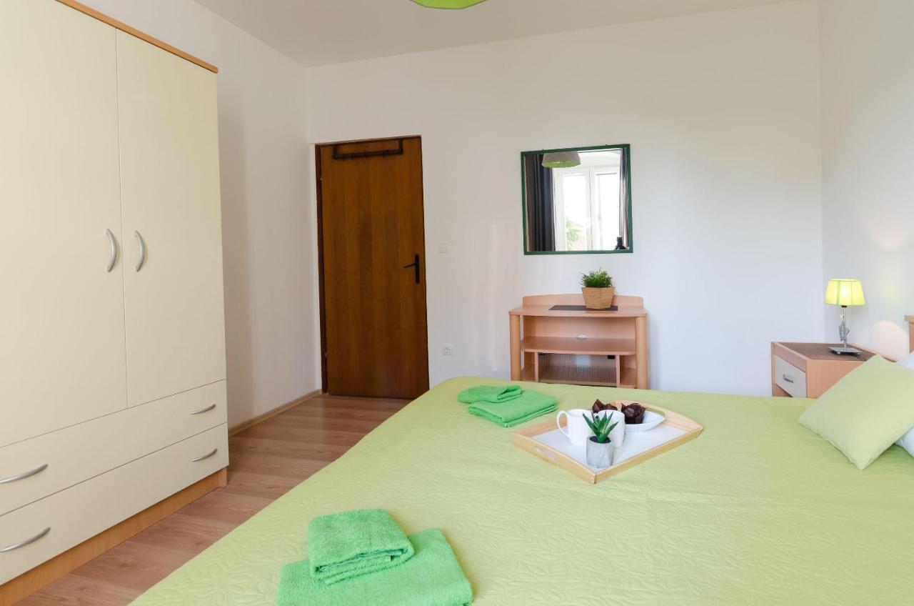Apartments Ester Funtana Dış mekan fotoğraf